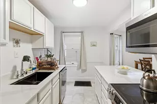 219 Bedford St, Madison, WI 53703 - Photo 8
