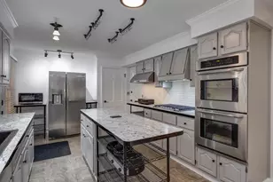 22 S Garfield Ave, Janesville, WI 53545 - Photo 8