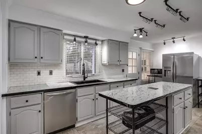 22 S Garfield Avenue, Janesville, WI 53545 - Photo 4