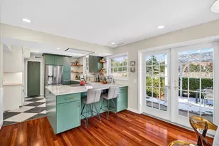 260 Kensington Dr, Madison, WI 53704 - Photo 8