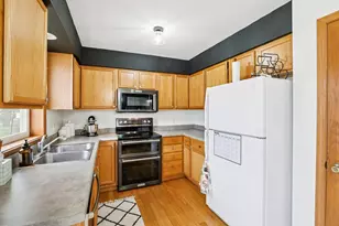 457 Mitchell St, Belleville, WI 53508 - Photo 10