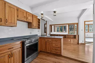 2809 Dewey Ct, Middleton, WI 53562 - Photo 10