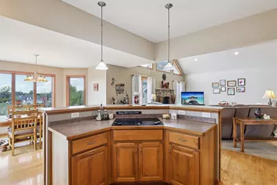 6784 Tartan Trail, Sun Prairie, WI 53590 - Photo 14