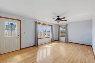 522 W Lincoln St, Waupun, WI 53963 - Photo 6