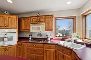 978 N Dewey Ave, Jefferson, WI 53549 - Photo 16
