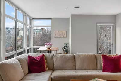 15 S Broom Street #401, Madison, WI 53703 - Photo 6