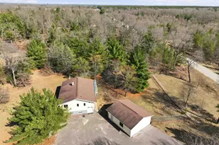 890 Gale Dr, Dell Prairie, WI 53965 - Photo 4