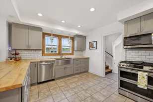 2422 Chamberlain Ave, Madison, WI 53726 - Photo 18
