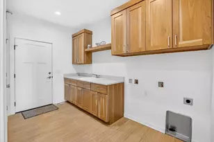 1146 Irene Ct, Waunakee, WI 53597 - Photo 32