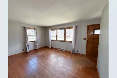 1534 S Osborne Avenue, Janesville, WI 53546 - Photo 4