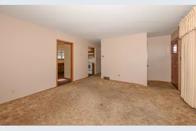 257 Mohawk Road, Janesville, WI 53545 - Photo 10