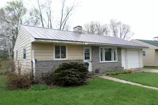 509 Curry St, Tomah, WI 54660 - Photo 1
