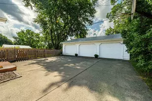 309 W Clarence St, Ridgeville, WI 53533 - Photo 4