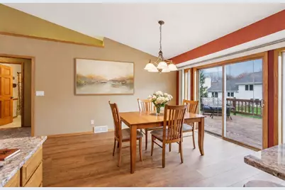 2188 Essex Drive, Sun Prairie, WI 53590 - Photo 14