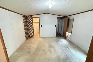 W211N11863 Hilltop Dr, Germantown, WI 53022 - Photo 10