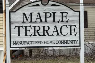 W211N11863 Hilltop Dr, Germantown, WI 53022 - Photo 2