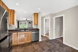 1004 N Sunnyvale Ln, Madison, WI 53713 - Photo 6