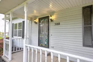 588 Ann Ct, Berlin, WI 54923 - Photo 4
