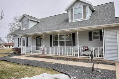 588 Ann Court, Berlin, WI 54923 - Photo 2