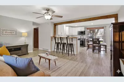 209 Midvale Drive, Marshall, WI 53559 - Photo 4