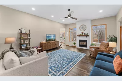 1422 Ridgeview Drive, Reedsburg, WI 53959 - Photo 6