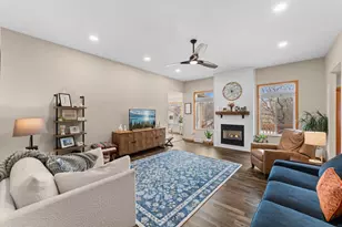 1422 Ridgeview Dr, Reedsburg, WI 53959 - Photo 6