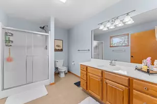 1422 Ridgeview Dr, Reedsburg, WI 53959 - Photo 24