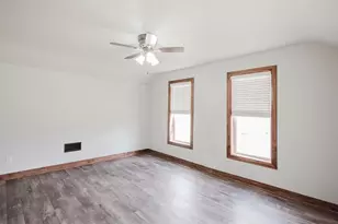 318 Maiden St, Mineral Point, WI 53565 - Photo 24