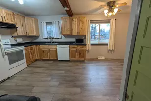 608 Jenny Wren Pass, Pardeeville, WI 53954 - Photo 2