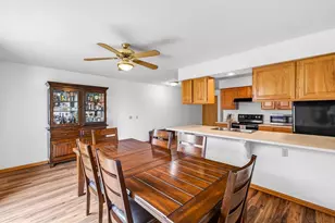 2107 Canterbury Rd, Madison, WI 53711 - Photo 14