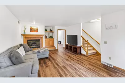 2107 Canterbury Road, Madison, WI 53711 - Photo 4