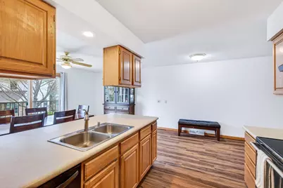 2107 Canterbury Road, Madison, WI 53711 - Photo 10