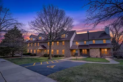 2107 Canterbury Road, Madison, WI 53711 - Photo 2