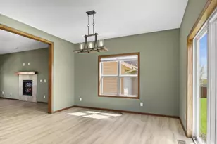 260 Goldenrod Dr, Sun Prairie, WI 53590 - Photo 10