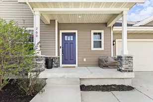 260 Goldenrod Dr, Sun Prairie, WI 53590 - Photo 2