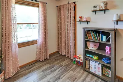 328 N Rutland Avenue, Brooklyn, WI 53521 - Photo 18