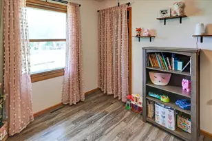 328 N Rutland Ave, Brooklyn, WI 53521 - Photo 18