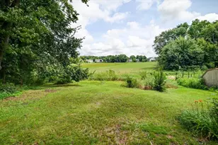 328 N Rutland Ave, Brooklyn, WI 53521 - Photo 4