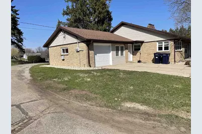 401-403 Mineral Point Court, Janesville, WI 53548 - Photo 4