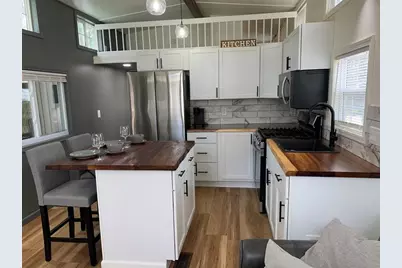 352 Skyline Drive, Edgerton, WI 53534 - Photo 4