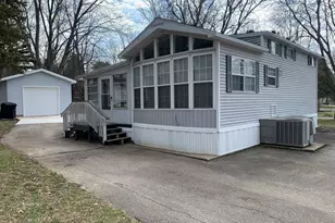 352 Skyline Dr, Edgerton, WI 53534 - Photo 1