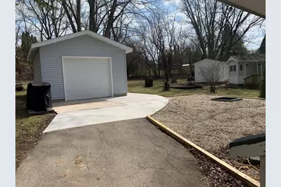 352 Skyline Drive, Edgerton, WI 53534 - Photo 2