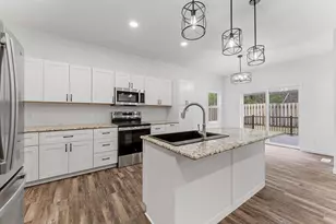 1118 Grand Pines Cir, Dell Prairie, WI 53965 - Photo 14