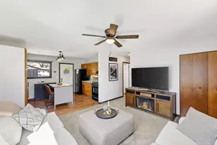 1010 Grant St, Fort Atkinson, WI 53538 - Photo 4