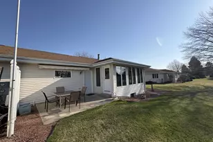 4006 Devereaux Dr, Janesville, WI 53546 - Photo 44