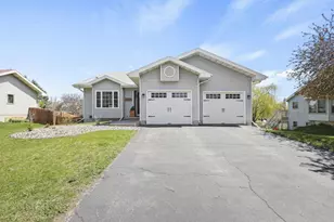 307 Halsor St, DeForest, WI 53532 - Photo 40