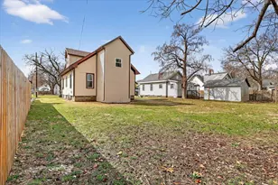 1423 Hull Ave, Beloit, WI 53511 - Photo 50