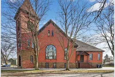 101 W Church Street, Janesville, WI 53536 - Photo 2