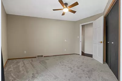 2607 Crestview Court, Monroe, WI 53566 - Photo 20