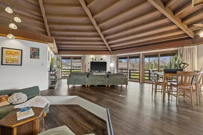 2607 Crestview Court, Monroe, WI 53566 - Photo 6